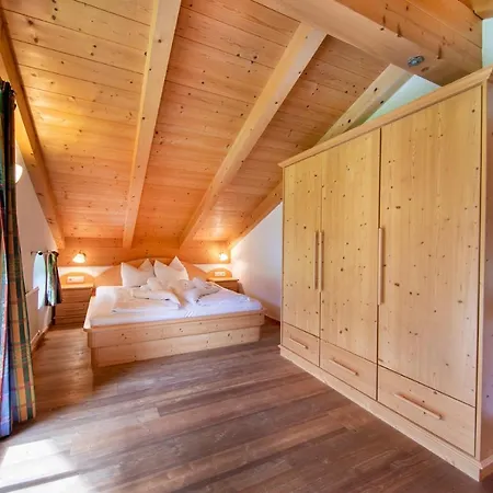 Ferienpark Schoneben Вальд (Пинцгау)