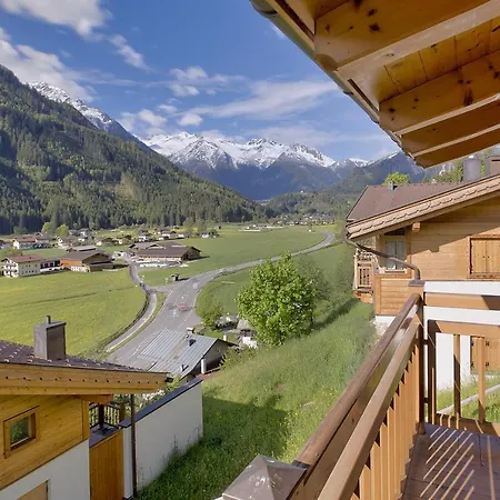 Ferienpark Schoneben Hotel Wald im Pinzgau